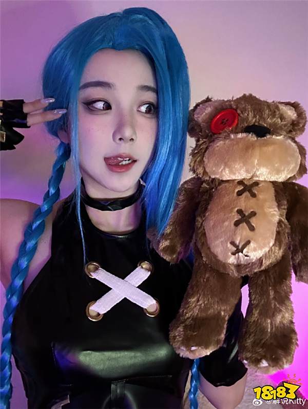 LPL解说Kitty再出金克COS！水友：不符合你的人设PASS？