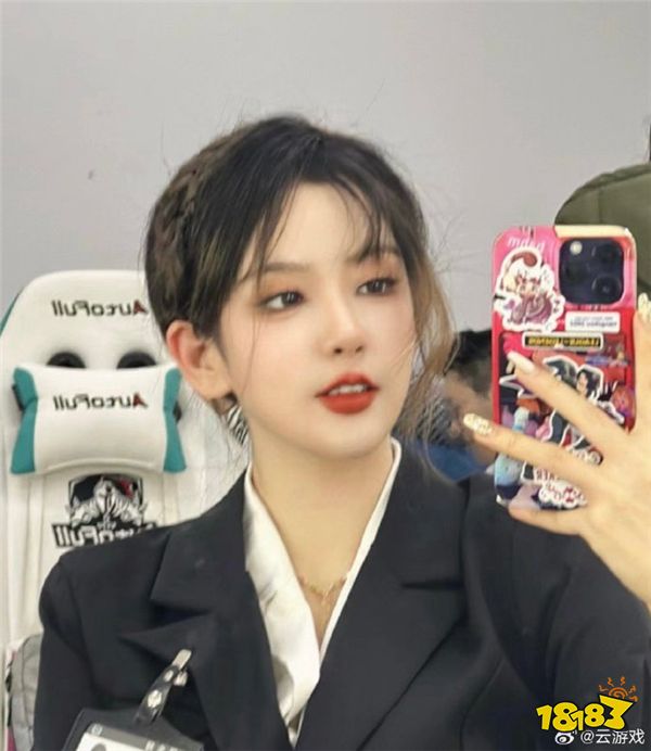 lpl最美女解说深陷舆论风波?本人回应:我没有整容,爱看就看不看拉倒!