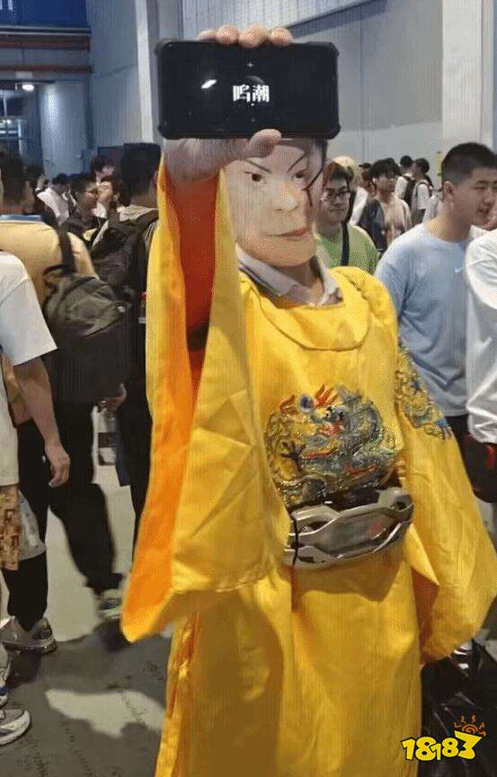 上演“原末鸣初”,BW展会出现玩家Cos朱元璋启动《鸣潮》_18183.com