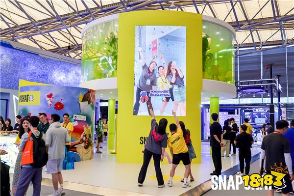 Snapchat 携“巨型 AR 魔镜” 空降 ChinaJoy，  成 B2B 展馆最热展台之一