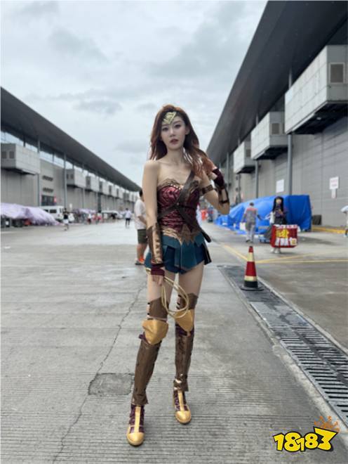 CJ2024惊现神奇女侠COS!高挑御姐完美还原DC神奇女侠