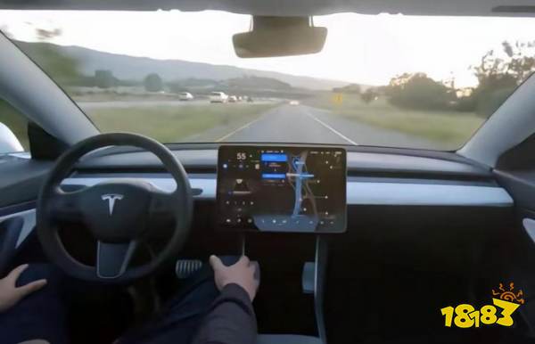 特斯拉再出驾驶事故！全自动撞死摩托车手！