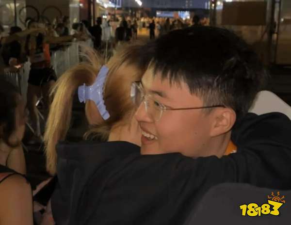 电竞选手Uzi挑战巴黎奥运会马拉松，五小时全马顺利完赛