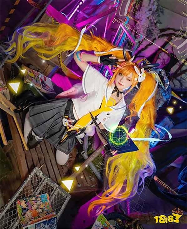 同样都是COS安琪拉时之奇旅！小柔的COS被网友夸爆，而黄子韬老婆徐艺洋却被网友嫌弃？