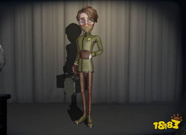 《第五人格》入殓师角色休闲黄皮肤截图