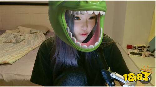 笑笑前妻潘慧直播爆猛料！扬言出轨的不是自己是笑笑，还把小三带回家？