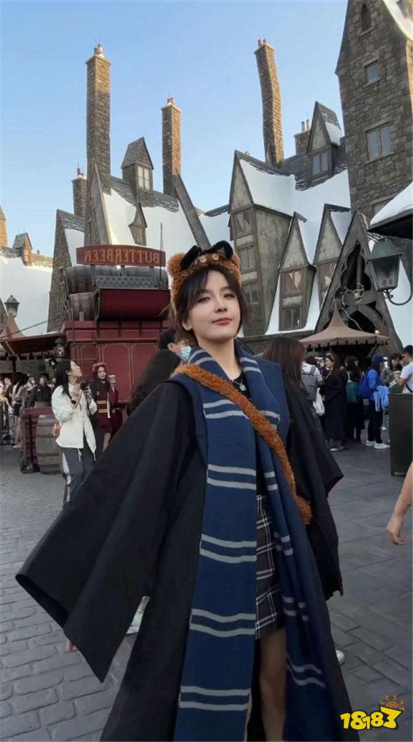 Rita化身哈利波特拉文克劳学姐！满满的仙气与书卷气！