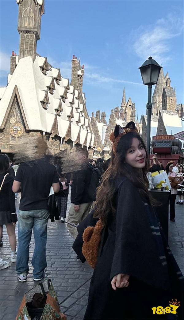 Rita化身哈利波特拉文克劳学姐！满满的仙气与书卷气！