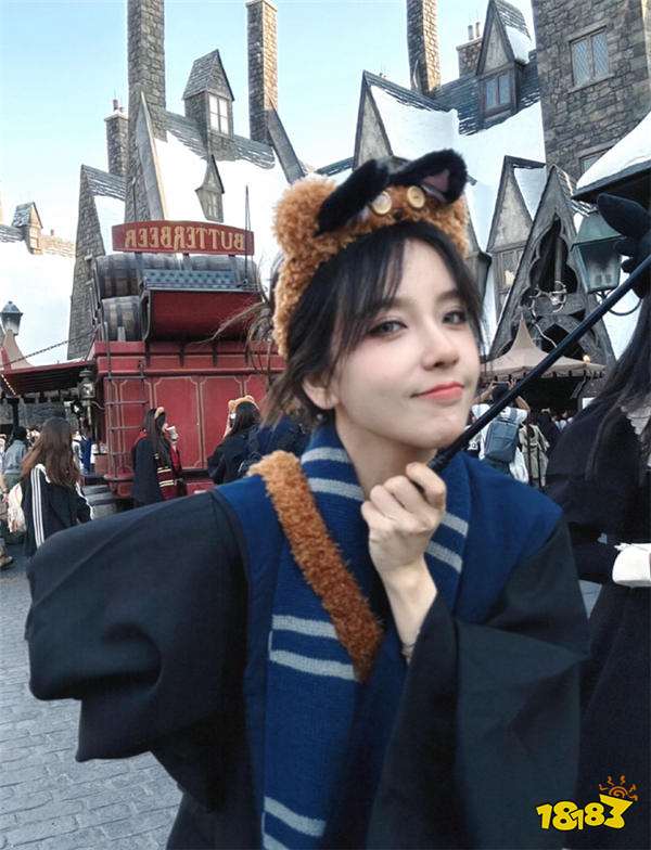 Rita化身哈利波特拉文克劳学姐！满满的仙气与书卷气！