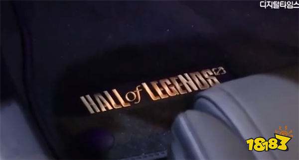 Faker又收到免费的车了！奔驰送给Faker全球唯一一辆专属定制车！