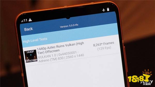 大型手游“帧数拉满” 骁龙8至尊版游戏表现强悍