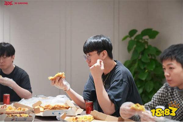 良心韩援Ruler谈在中国生活:自己身处在一座孤岛,无时无刻都被孤独所包围?