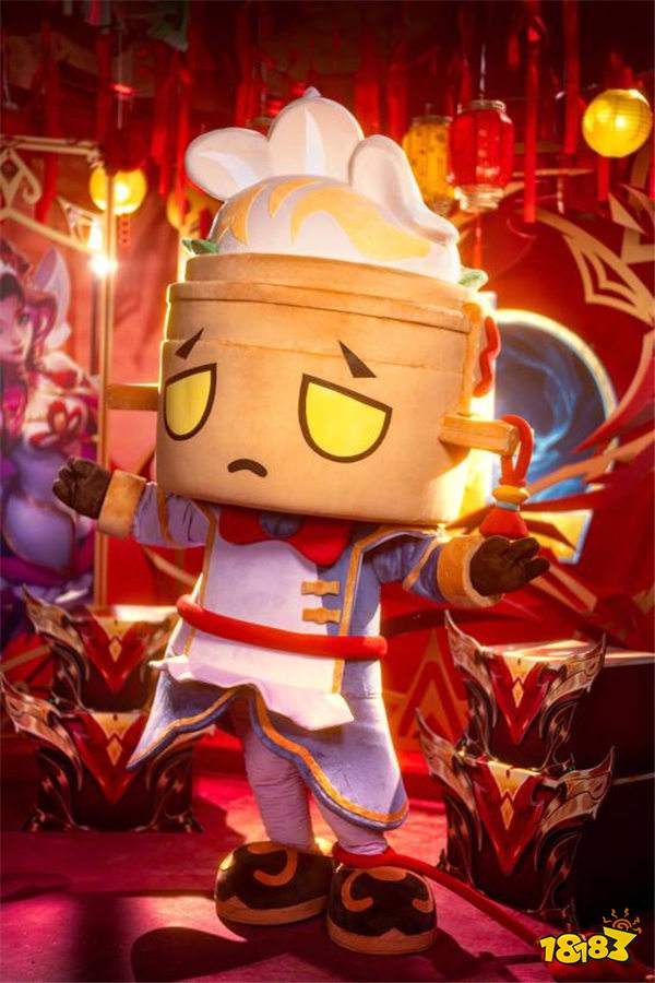 《英雄联盟》官方分享新春Coser：旗袍御姐又美又飒，美到心尖尖上了！