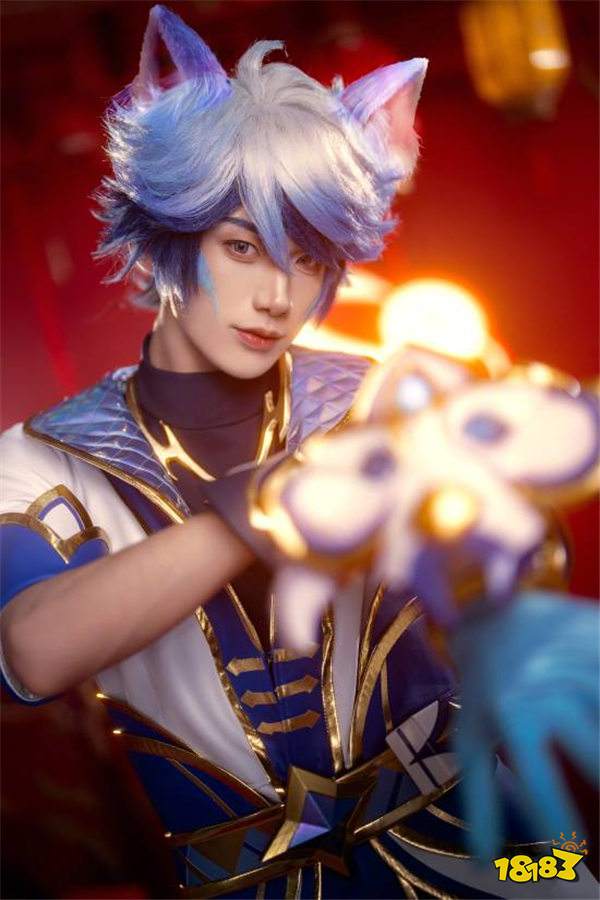 《英雄联盟》官方分享新春Coser：旗袍御姐又美又飒，美到心尖尖上了！