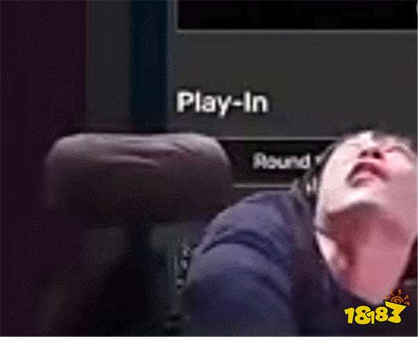 LPL解说直播突发癫痫！摔倒在地满脸是血，网友紧急求援送往医院！