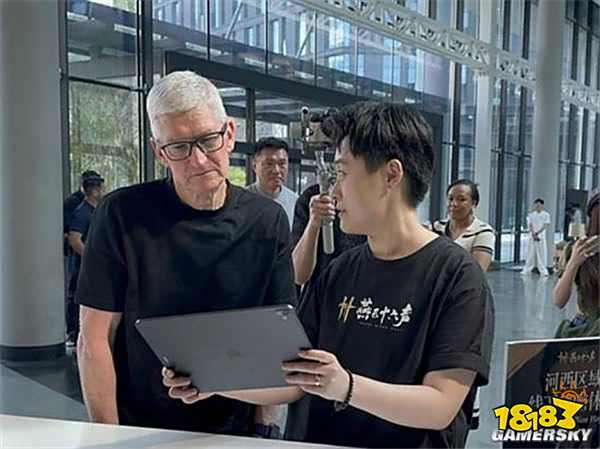 苹果总裁库克现身中国与网易CEO丁磊与见面!大赞《燕云十六声》河西版本!