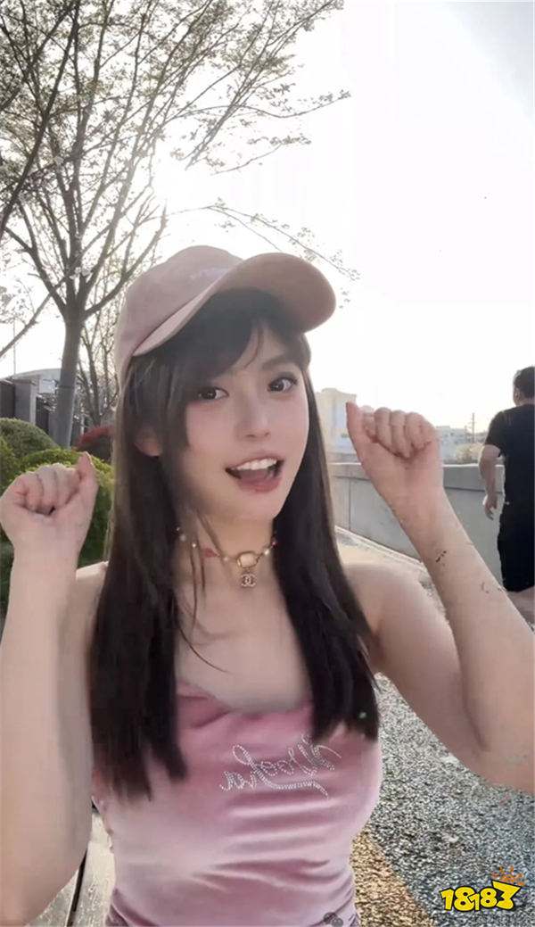 想要放飞自我？网友询问周淑怡什么时候去外网发展？外网更适合擦边？！