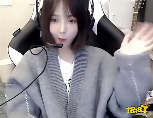 远古游戏一姐小米粥突然回归！10分钟直播冲上热搜第二？！