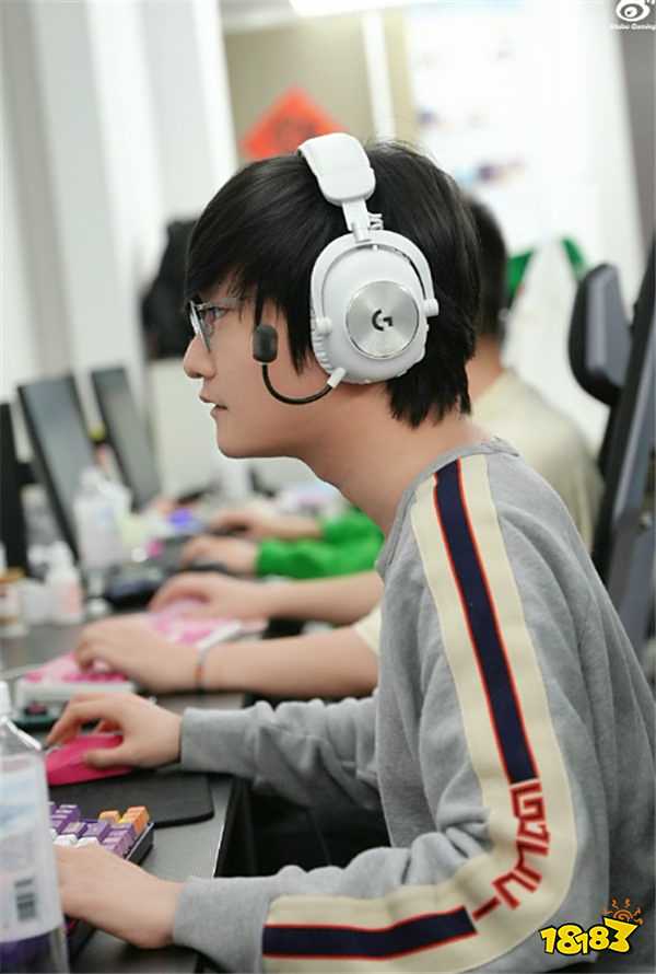 转会遗憾引爆矛盾？Tian疑似与WBG决裂，连基地都不回？！