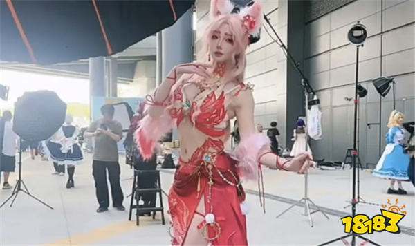 著名女主播Cos《永劫無間》狐貍！卻遭網(wǎng)友吐槽：線下是真的丑？！