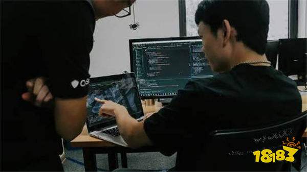15億美元AI公司破產鬧劇：“神經網絡”AI模型背后竟是700多名印度工程師！