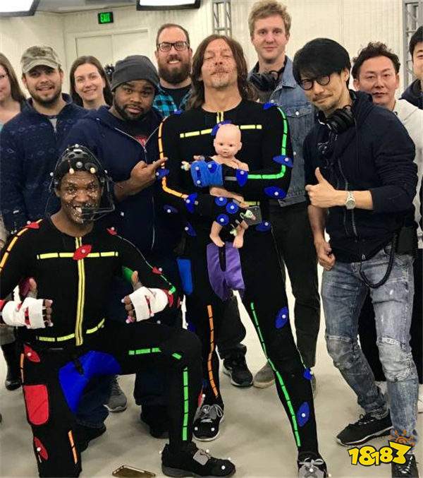 暗藏玄機？《死亡擱淺2》弩哥懷抱神秘娃娃，小島秀夫在線點贊！
