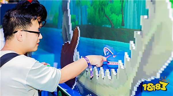 潜水员戴夫现身ChinaJoy，制作人黄载皓入驻微博