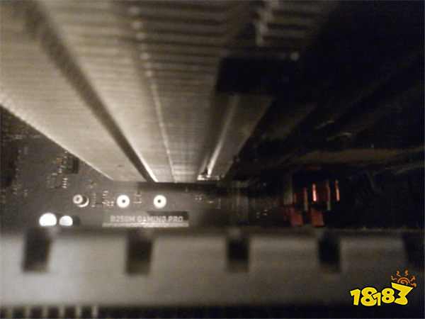 高檔公寓垃圾房撿出GTX1080+i7神機：比用12年的舊主機強10倍，裝塊硬盤直接爽玩！
