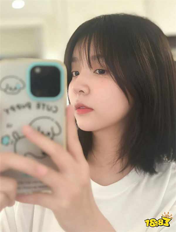 炸翻青春!聯盟一姐小米粥回歸:網友催跳擦邊舞,她硬剛“性感不算擦邊”!