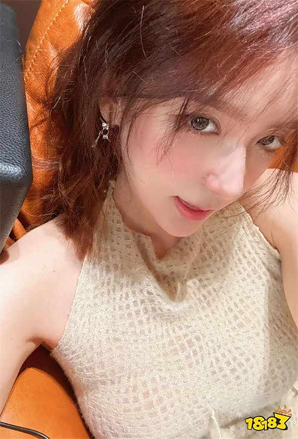 LPL解說Rita提“定制視頻”被噴圈錢,澄清是節(jié)日祝福后放話:造謠就發(fā)律師函!