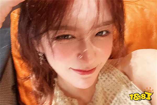 LPL解說Rita提“定制視頻”被噴圈錢,澄清是節(jié)日祝福后放話:造謠就發(fā)律師函!