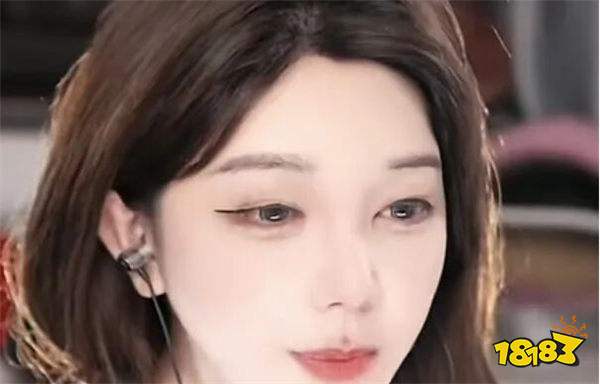 写真一姐刘飞儿自曝“暴露癖”?!年轻时花钱拍擦边写真不为赚钱!