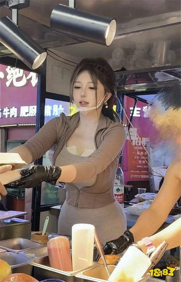 写真一姐刘飞儿自曝“暴露癖”?!年轻时花钱拍擦边写真不为赚钱!