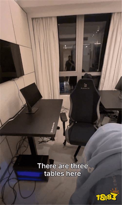 Spirit战队抵达香港训练室 狭小空间备战新赛事