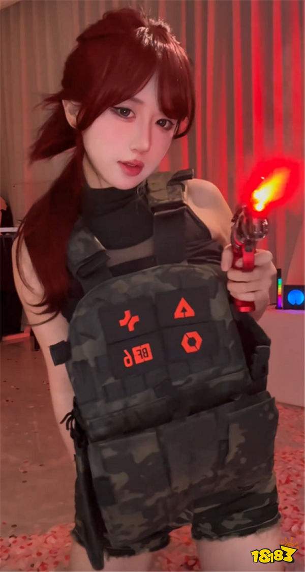 游戲主播呆妹兒被2壯漢深夜砸門拍隱私？！怒懟對方：想蹭我流量起號！