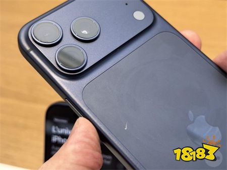 苹果18系列外观泄露，买iPhone17肠子悔青了！