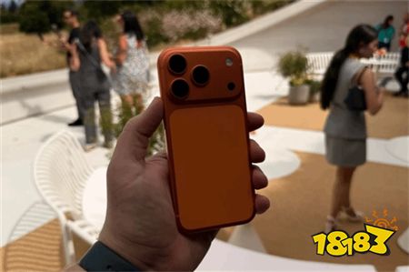 苹果官网放出AI投诉页面！苹果国行版AI要来了吗？