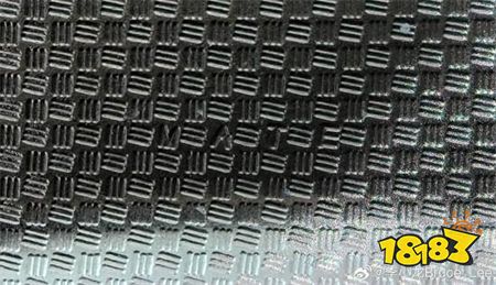 华为Mate80ProMax居然还有彩蛋？机身纹理离藏了字！