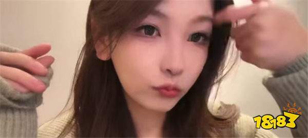 笑不活了！游戏女主播退播宣言：明年转型跳舞主播！网友辣评：这舞姿去某音得饿到退网！