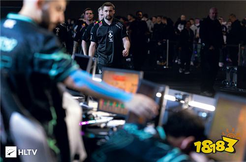 HooXi复盘Astralis逆转:Aurora扛不住压力 我们渐入佳境