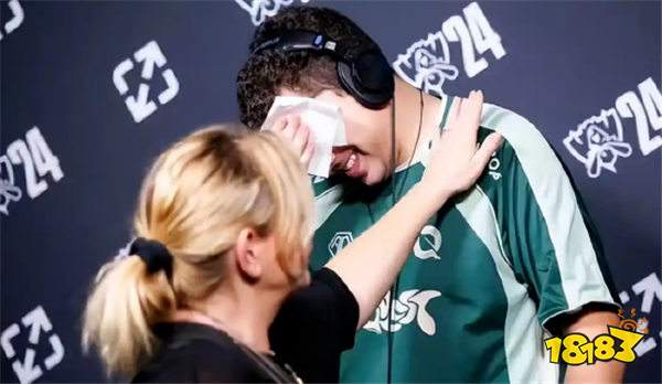 LOL顶尖上单因“生理期言论”遭女权狙击：禁赛、删MV后丢工作，认错仍被FLY解约！