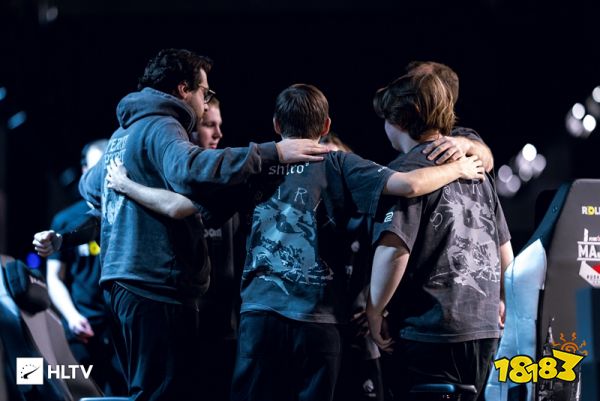 zweih赛后采访:卸下压力打出巅峰表现 团队支持成就关键五杀