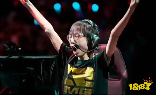 LPL野王Mlxg沦为老赖：炒股亏光2500万，直播摆烂违约靠花呗度日！