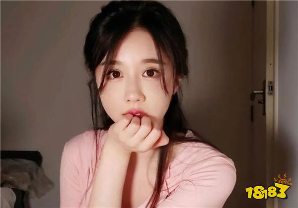 轩子巨2兔圣诞与茄子共同参加活动闹连环乌龙：误以为茄子是“W”？茄子急喊“我不是成都的”！