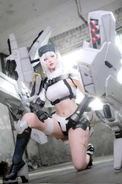 妮姬 白雪公主cos新图 Yasal武装登场