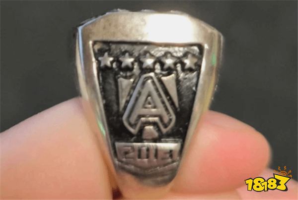 《DOTA2》TI3传奇冠军戒指49万起拍却无人出价？原主人布狗决裂电竞？！