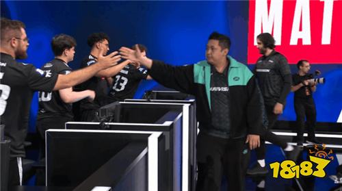 dastan回应握手风波：与YEKINDAR之间从未有过误解