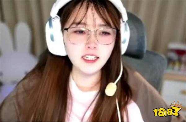 联盟初代一姐彻底摆烂？热度暴跌后疯狂减肥，直言瘦了就擦边打PK，网友怒劝：30多别折腾！