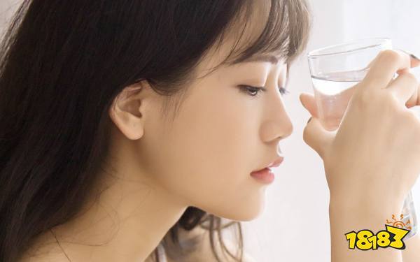 直播交友App哪款美女多 热门直播美女互动直播平台推荐