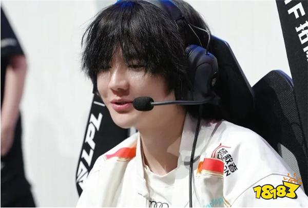 Doinb直播玩DOTA2被LOL连夜切割！商单被抢，当场急哭表忠心：LOL是我的命！